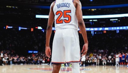 华体会体育-纽约5首轮换来圣诞礼 大桥41分对轰文班捍卫主场