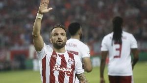 法媒：40岁前法国国脚瓦尔布埃纳将重返奥林匹亚科斯，为二队效力