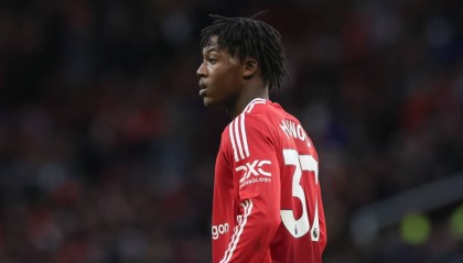 华体会官网-积极，梅努本场4次赢回球权，是其登场以后场上球员最多